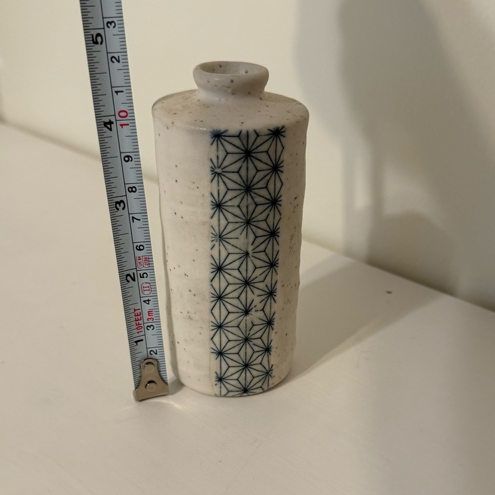 Small Vase - Picture 2 of 4